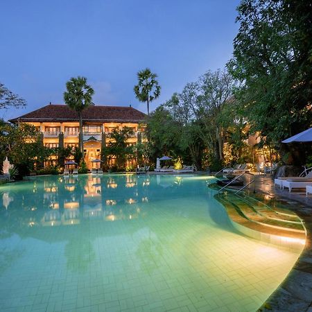 Hotel Kumala Pantai Legian Exterior foto