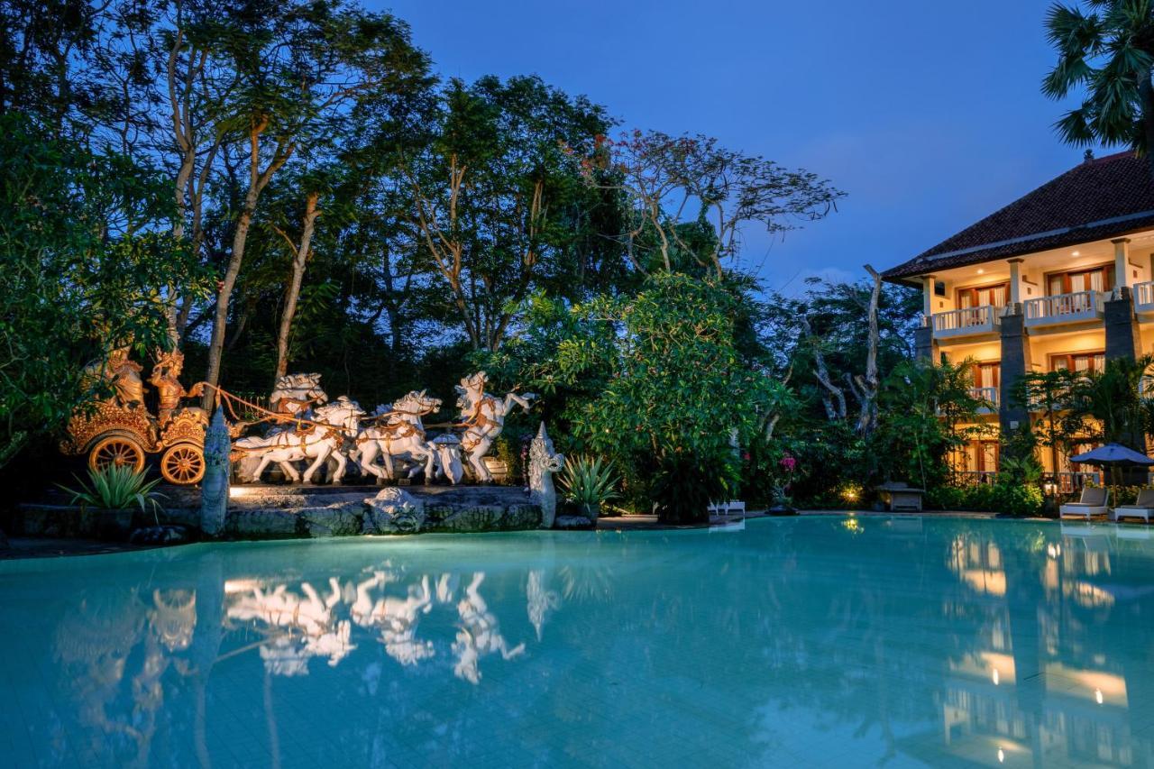 Hotel Kumala Pantai Legian Exterior foto
