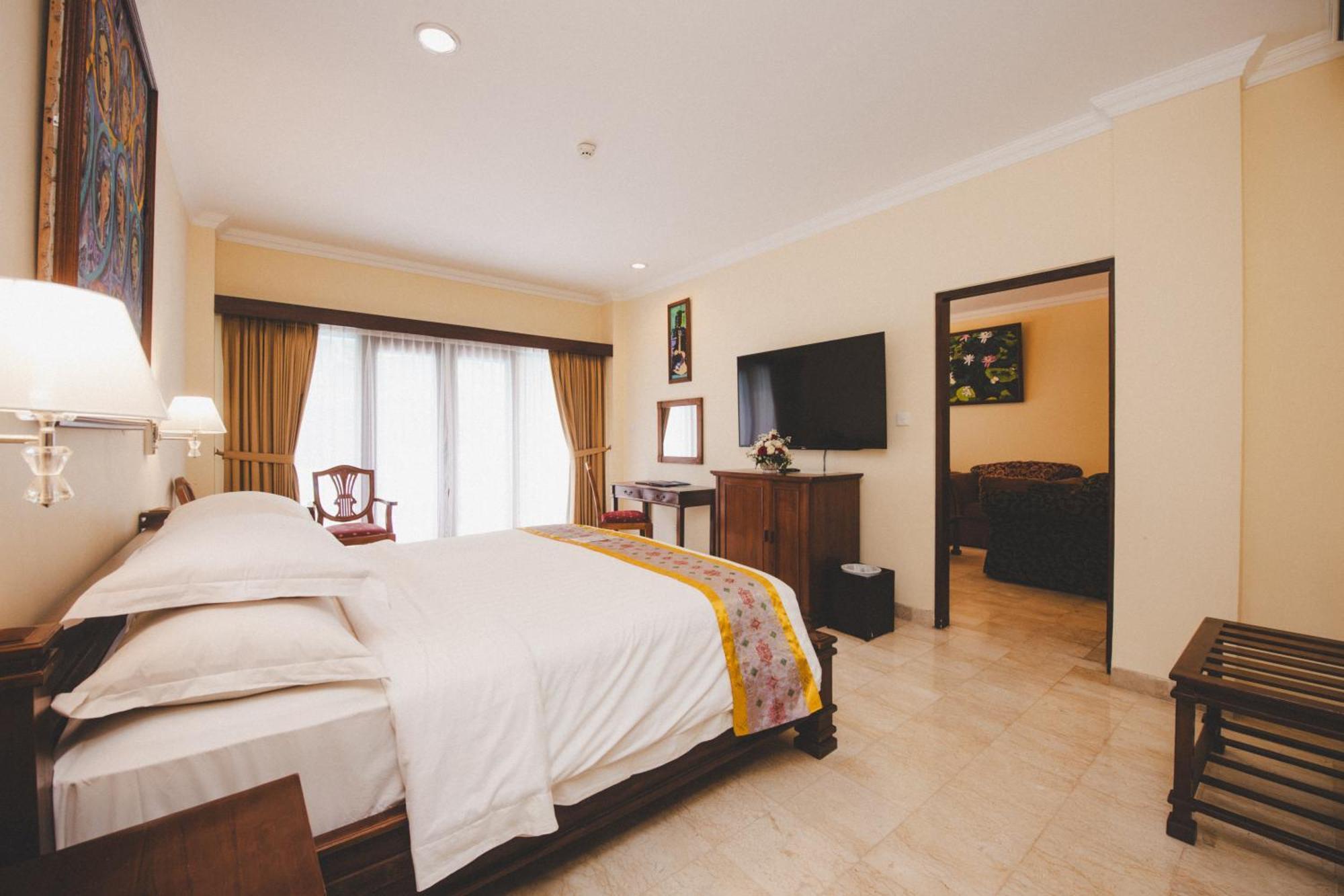 Hotel Kumala Pantai Legian Exterior foto